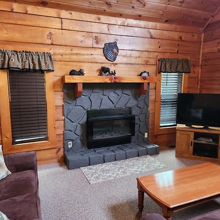 Story Brook: Beautiful True Log Cabin! Close To Dollywood, State Park, And More! Sevierville Eksteriør billede