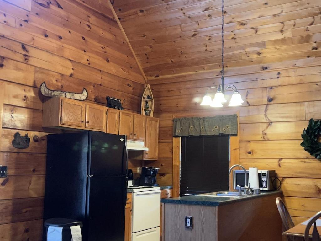 Story Brook: Beautiful True Log Cabin! Close To Dollywood, State Park, And More! Sevierville Eksteriør billede