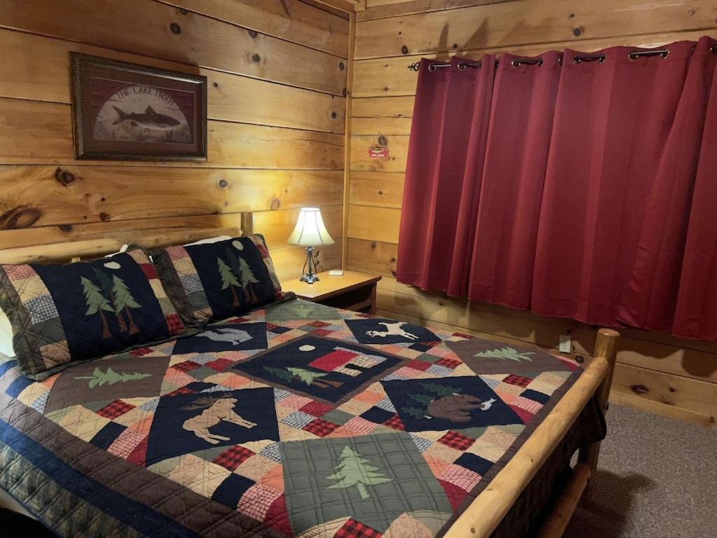 Story Brook: Beautiful True Log Cabin! Close To Dollywood, State Park, And More! Sevierville Eksteriør billede