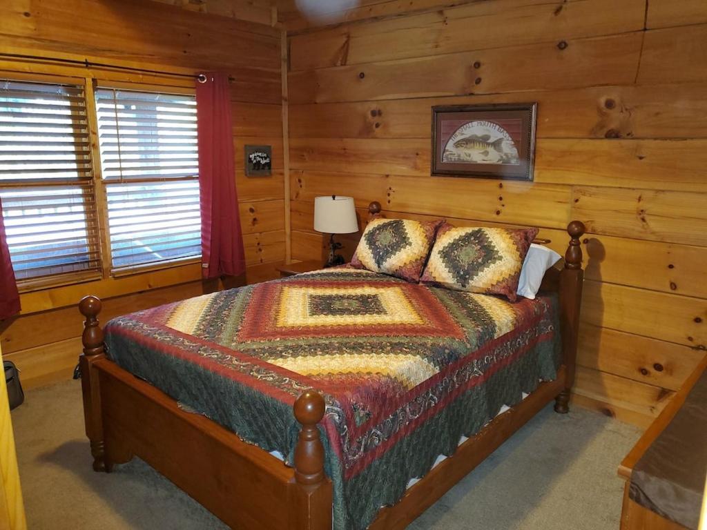 Story Brook: Beautiful True Log Cabin! Close To Dollywood, State Park, And More! Sevierville Eksteriør billede