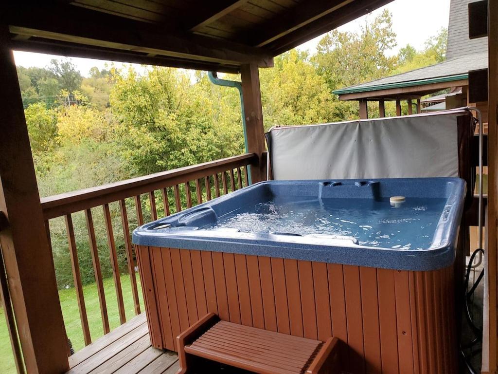 Story Brook: Beautiful True Log Cabin! Close To Dollywood, State Park, And More! Sevierville Eksteriør billede