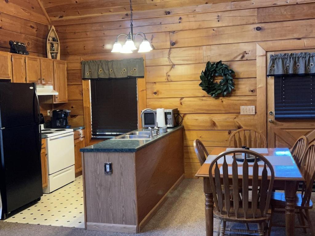 Story Brook: Beautiful True Log Cabin! Close To Dollywood, State Park, And More! Sevierville Eksteriør billede