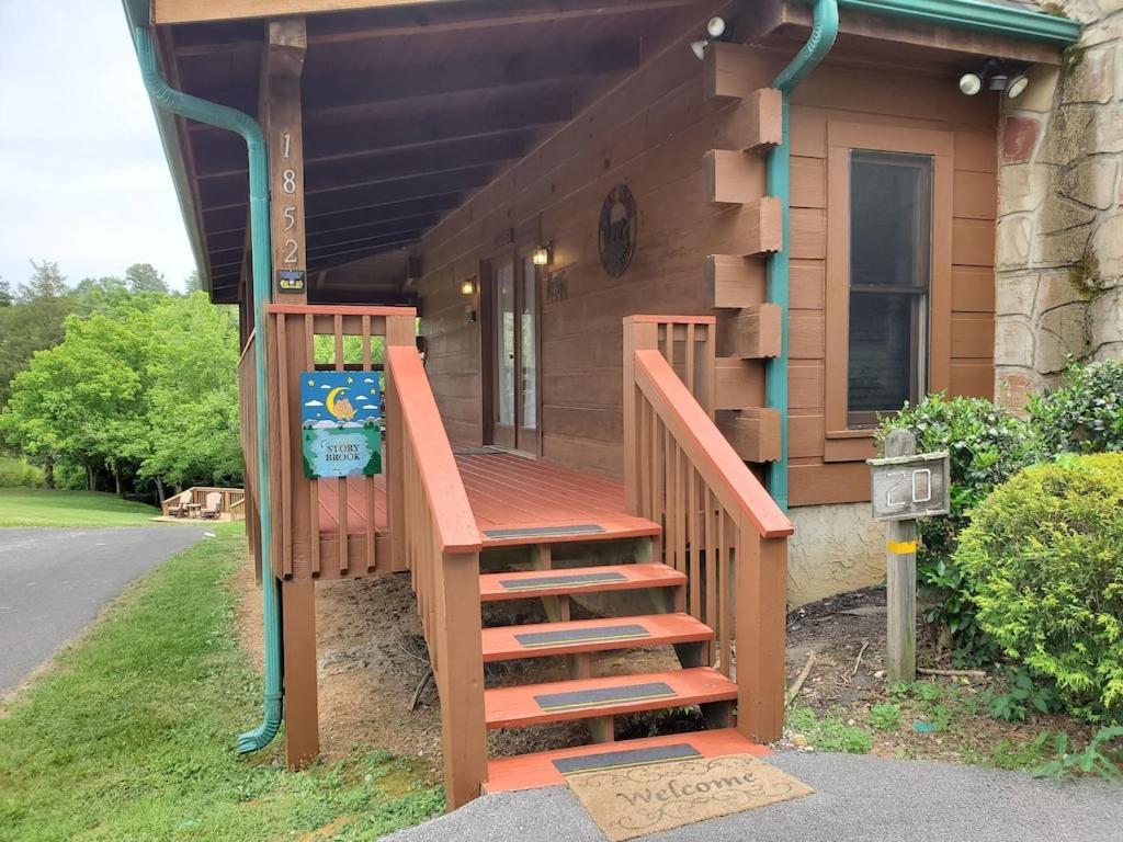 Story Brook: Beautiful True Log Cabin! Close To Dollywood, State Park, And More! Sevierville Eksteriør billede