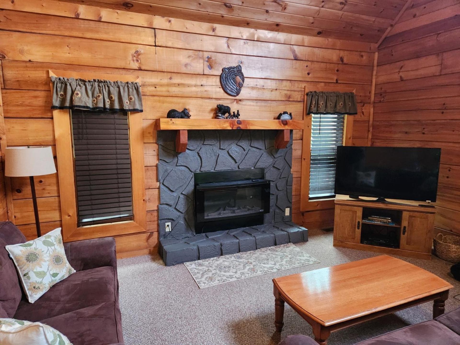 Story Brook: Beautiful True Log Cabin! Close To Dollywood, State Park, And More! Sevierville Eksteriør billede